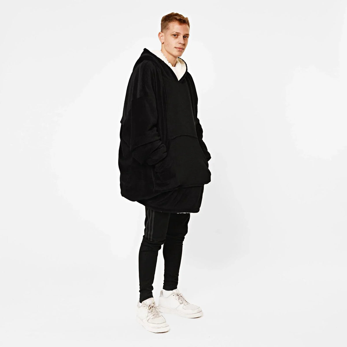 Oversized hoodie-tæppe med blødt sherpa-for – produktbillede 2