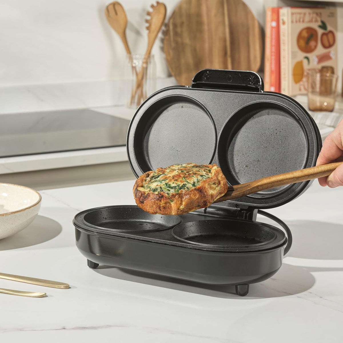 Elektrisk omeletmaskine med to non-stick-rum – 850 W – produktbillede 9