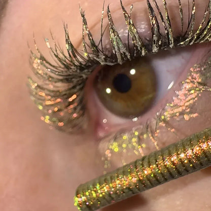 Multikrom mascaraoverlak med glimmer og farvegradient