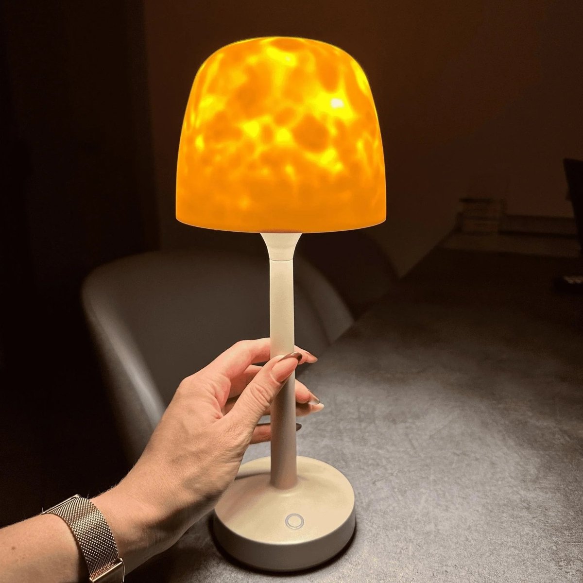 Trådløs LED-projektorlampe med 16 farvetilstande