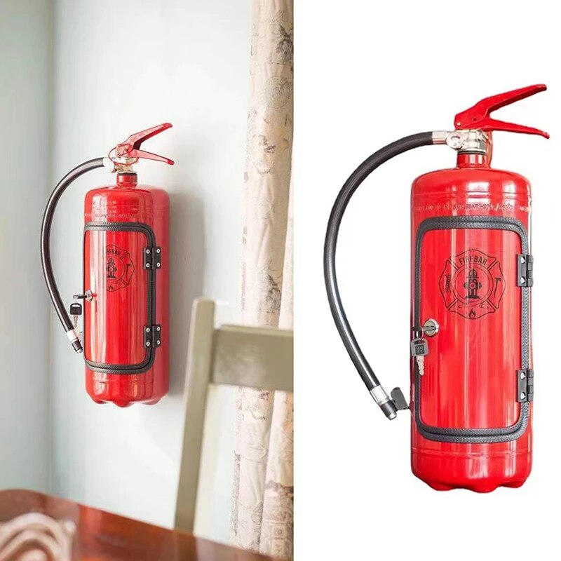 Dekorativ flaskeholder i brandslukkerdesign