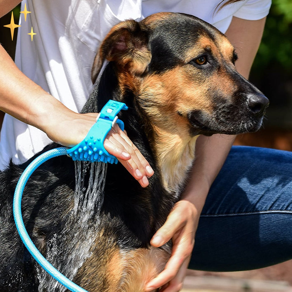 Hundebadehandske i silikone med haveslangetilslutning