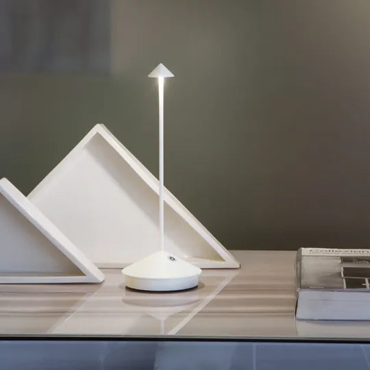 Trådløs LED-lampe med touchbetjening og dæmpning