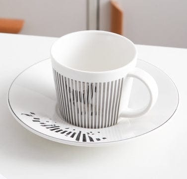 Porcelænsunderkop med guldstriber til kaffekop