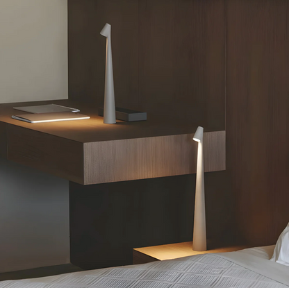 Skandinavisk bordlampe med touchdæmpning i 3 niveauer