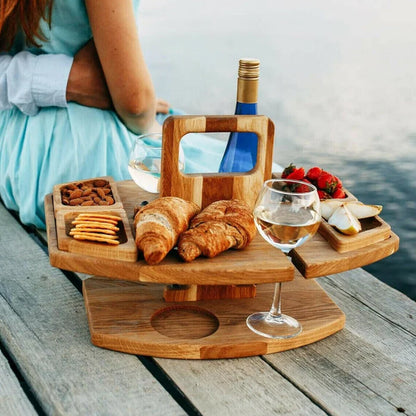 Bærbart picnicbord med plads til flaske, 2 glas og snacks
