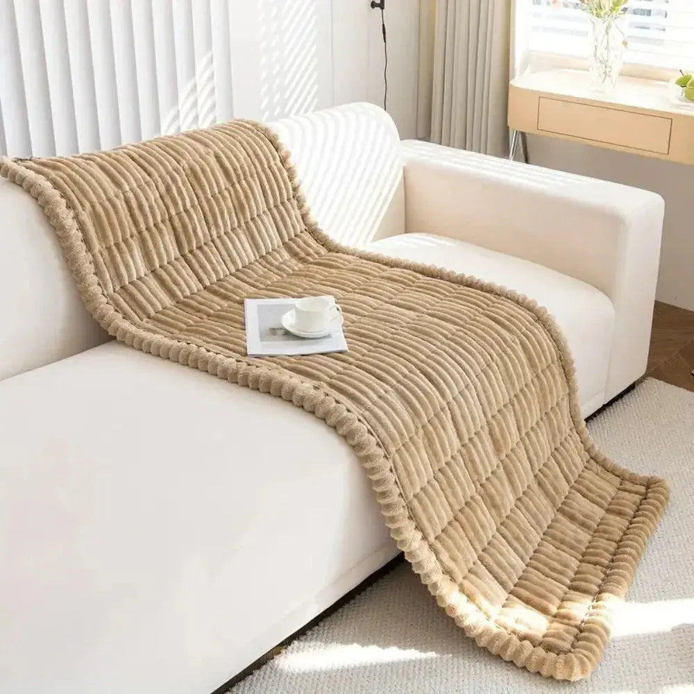 Elastisk sofabetræk i jacquard med flæsekant