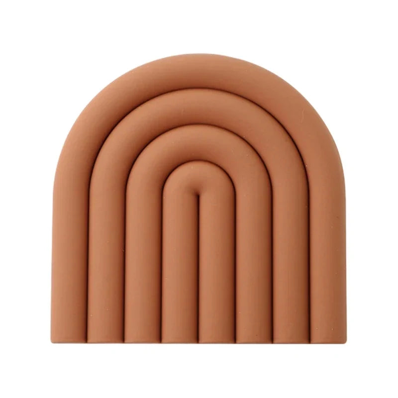 Regnbuefarvede bordskånere i silikone – 2 stk., 15 × 15 cm