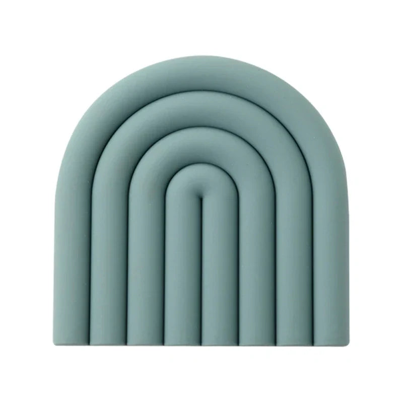 Regnbuefarvede bordskånere i silikone – 2 stk., 15 × 15 cm