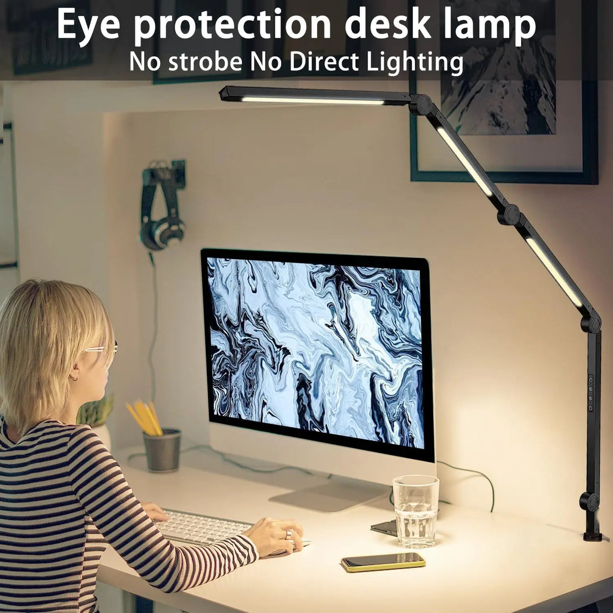 LED-skrivebordslampe med klemme og 4-delt arm