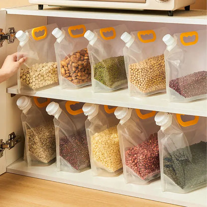 Foldbar vandbeholder i plast til camping