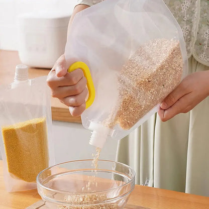 Foldbar vandbeholder i plast til camping