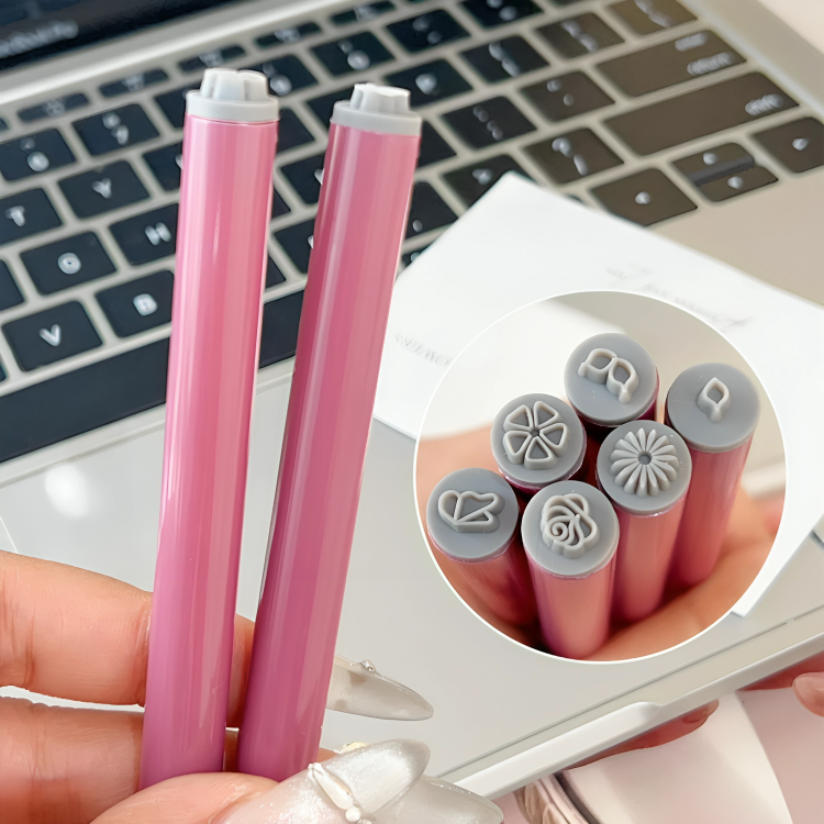 Neglestempelpen til dekorative mønstre