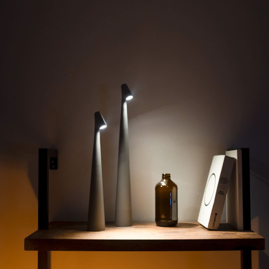 Trådløs LED-bordlampe med touchdæmper i 3 niveauer