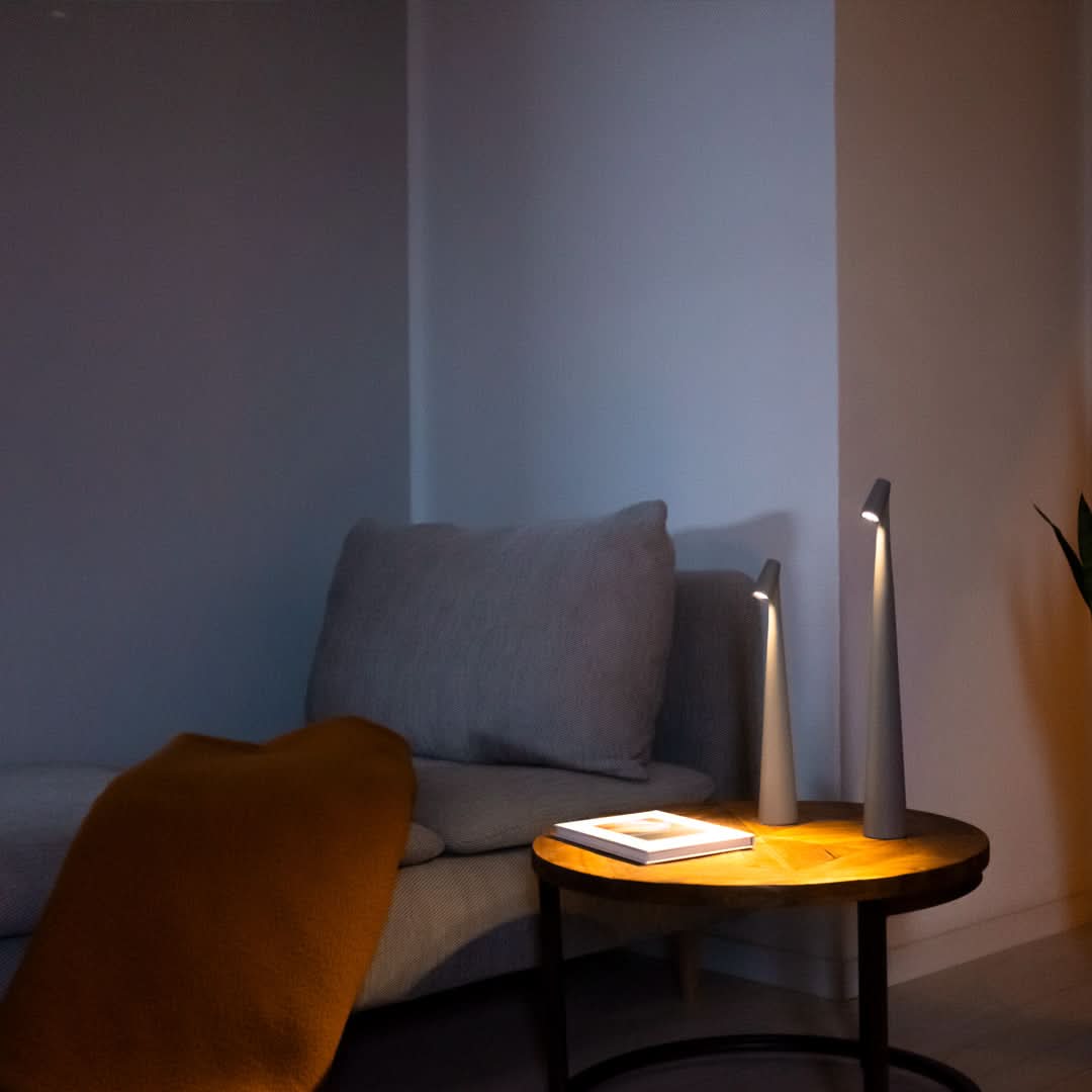 Trådløs LED-bordlampe med touchdæmper i 3 niveauer