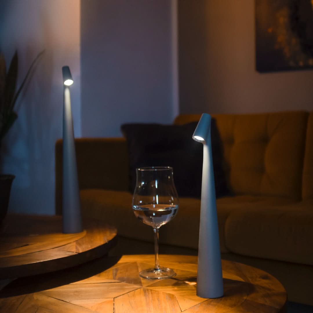 Trådløs LED-bordlampe med touchdæmper i 3 niveauer