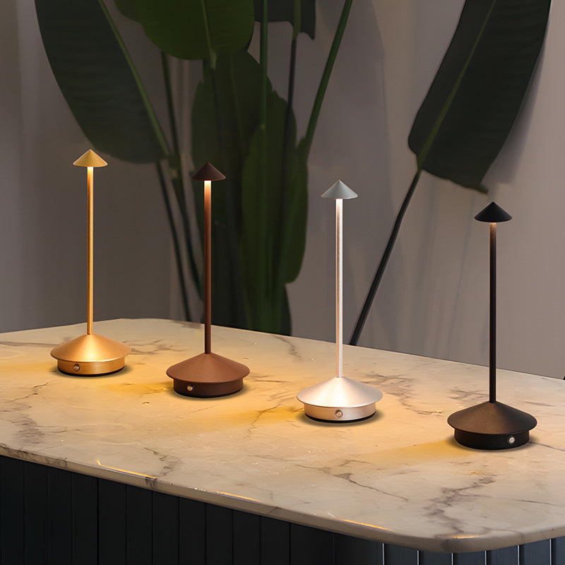 Trådløs bordlampe med touchdæmper og USB-opladning