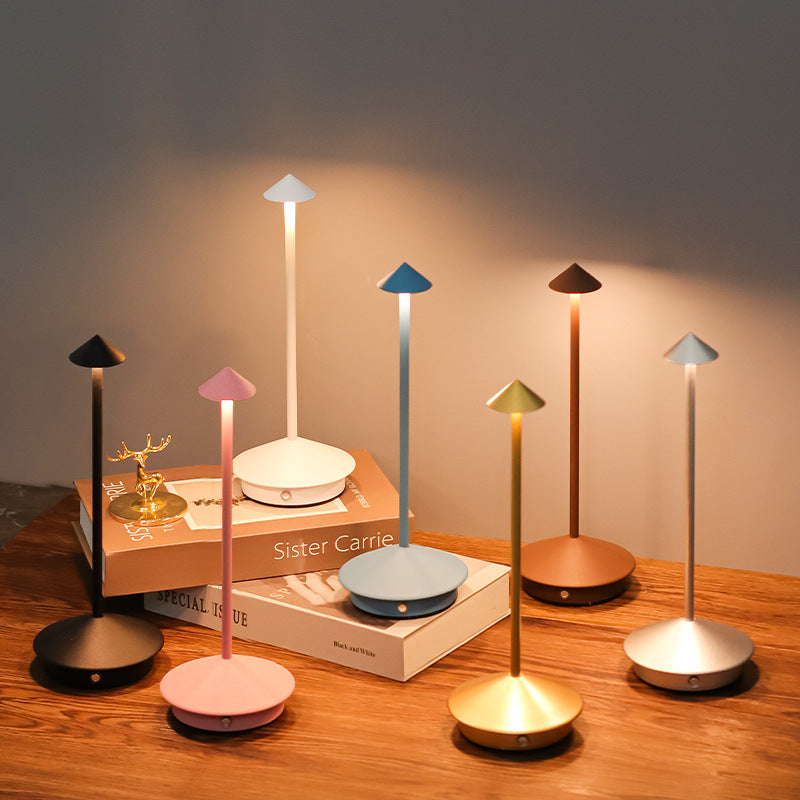 Trådløs bordlampe med touchdæmper og USB-opladning