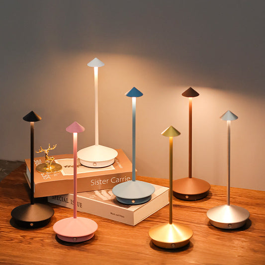 Trådløs bordlampe med touchdæmper og USB-opladning