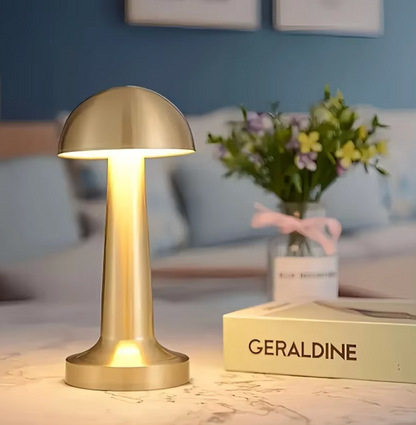 Svampeformet bordlampe med touchbetjening og 3 lysfarver