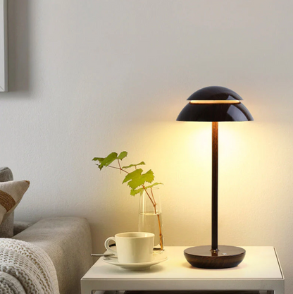 Svampeformet bordlampe med touchdæmper