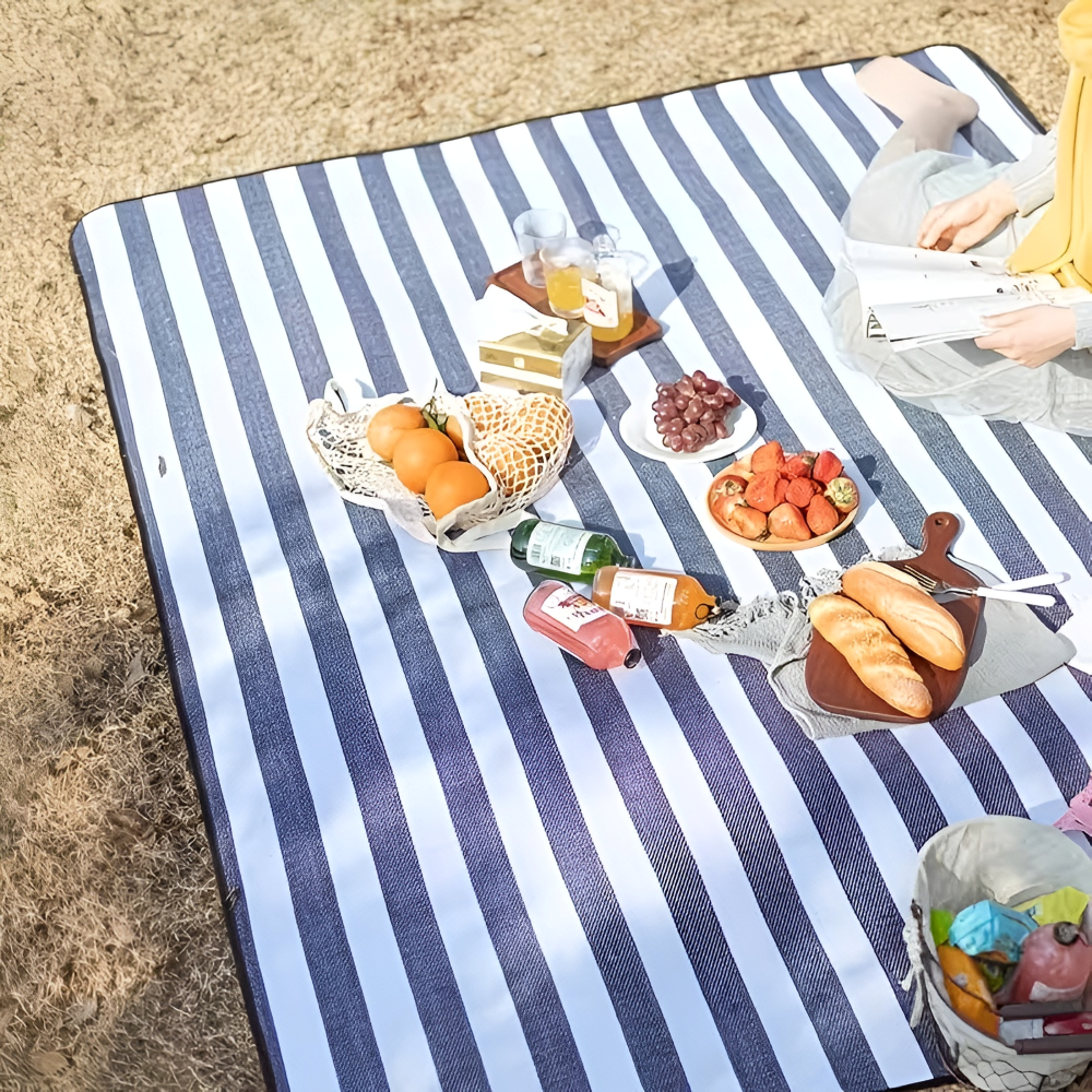 Foldbart picnicunderlag med vandtæt bagside og bærehåndtag – produktbillede 4