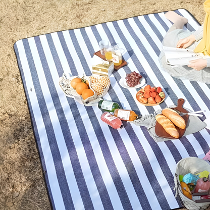 Foldbart picnicunderlag med vandtæt bagside og bærehåndtag – produktbillede 4