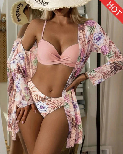 Bikinisæt med strandkimono