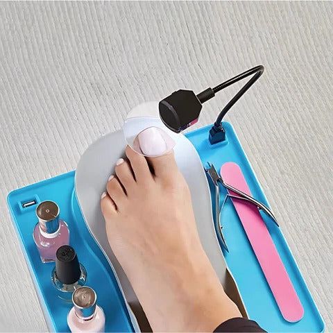 Justerbar pedicurefodstøtte med LED-lup
