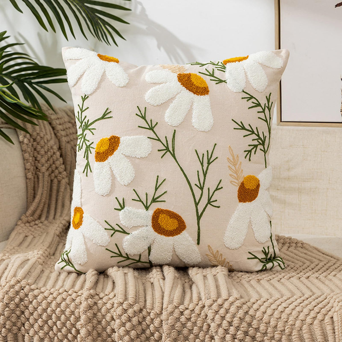 Pudebetræk i bomuldskanvas med broderede blomster – 45 × 45 cm