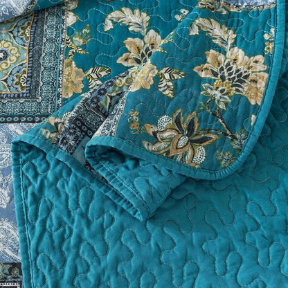 Vendbart sengetæppesæt med blomstret patchwork – 3 dele
