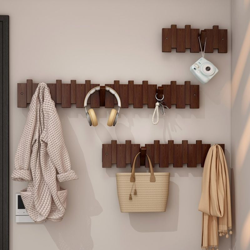 Knagerække i træ med foldbare klavertangenter – 4 eller 6 kroge