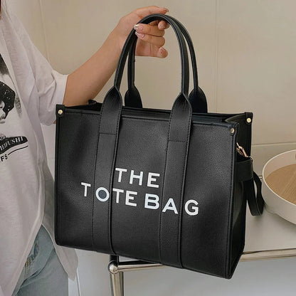 Rummelig totebag i vegansk læder til kvinder