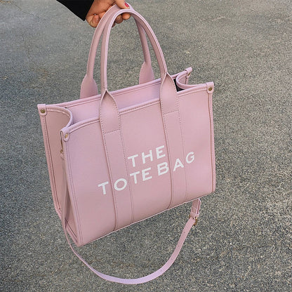 Rummelig totebag i vegansk læder til kvinder