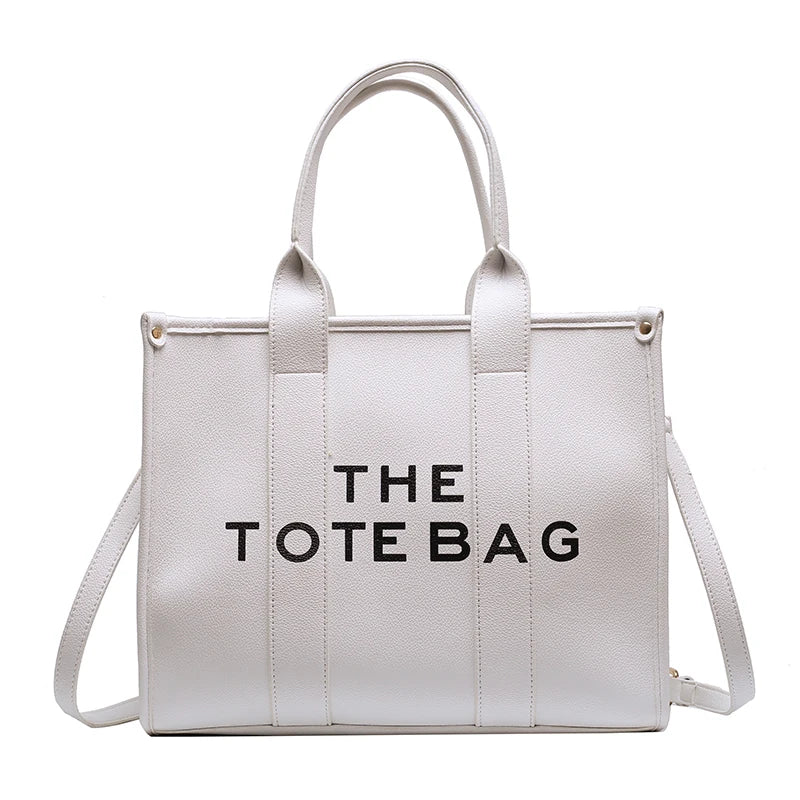 Rummelig totebag i vegansk læder til kvinder