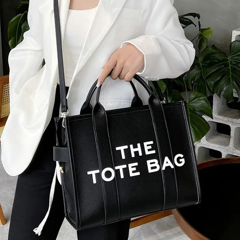 Rummelig totebag i vegansk læder til kvinder