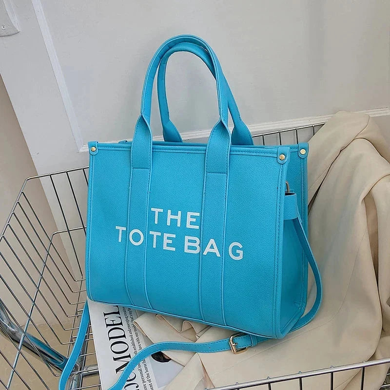 Rummelig totebag i vegansk læder til kvinder