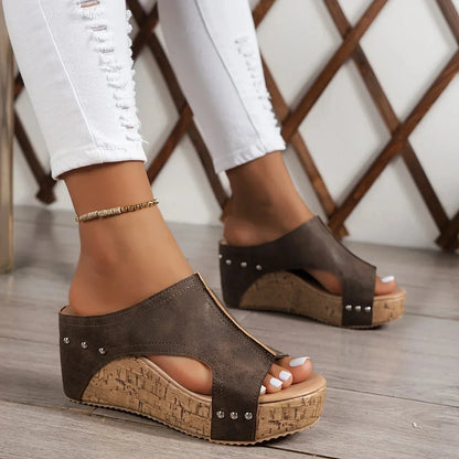 Vintage Charm – kilehælssandaler – billede 1