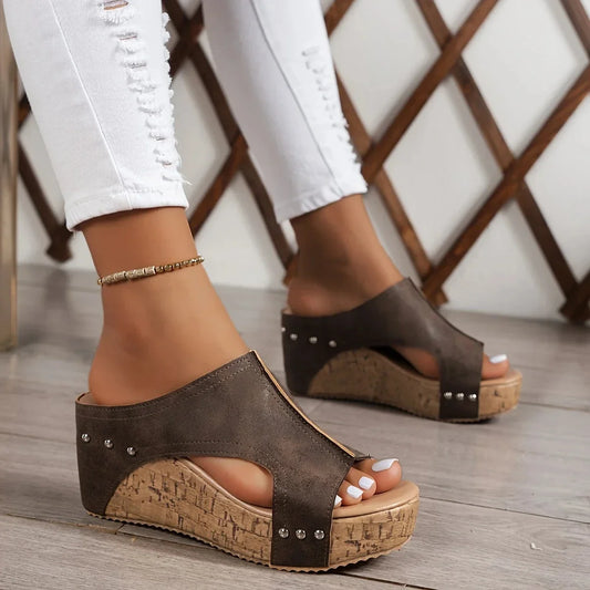 Vintage Charm – kilehælssandaler – billede 1